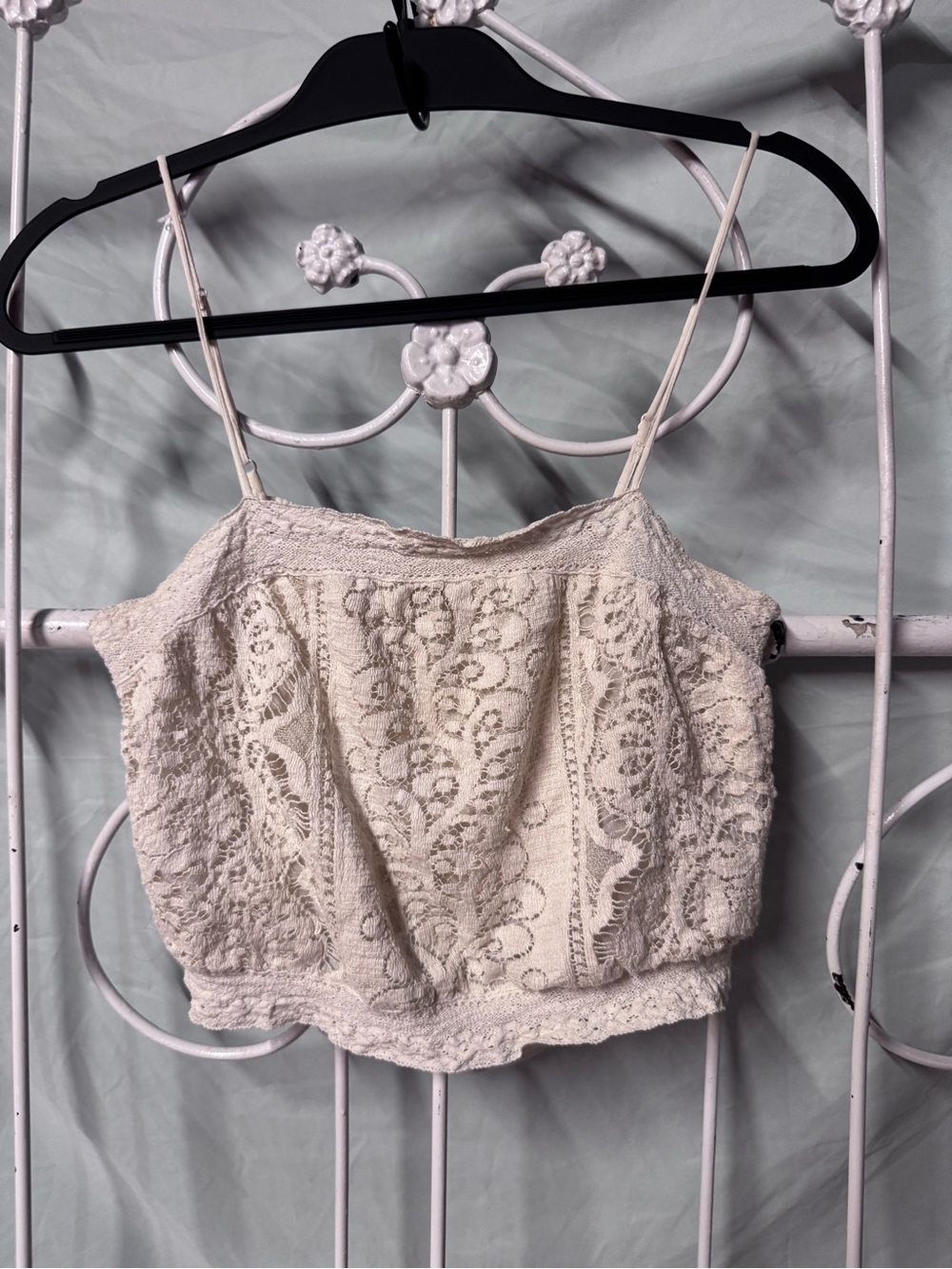 Vintage American Eagle Lace Cami Top Ivory Cream Y2K Boho Floral Size M